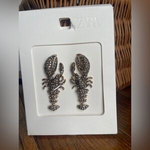 NWT Zara Rhinestone Lobster Earrings in Anthracite Gray / Black & Gold STUNNING